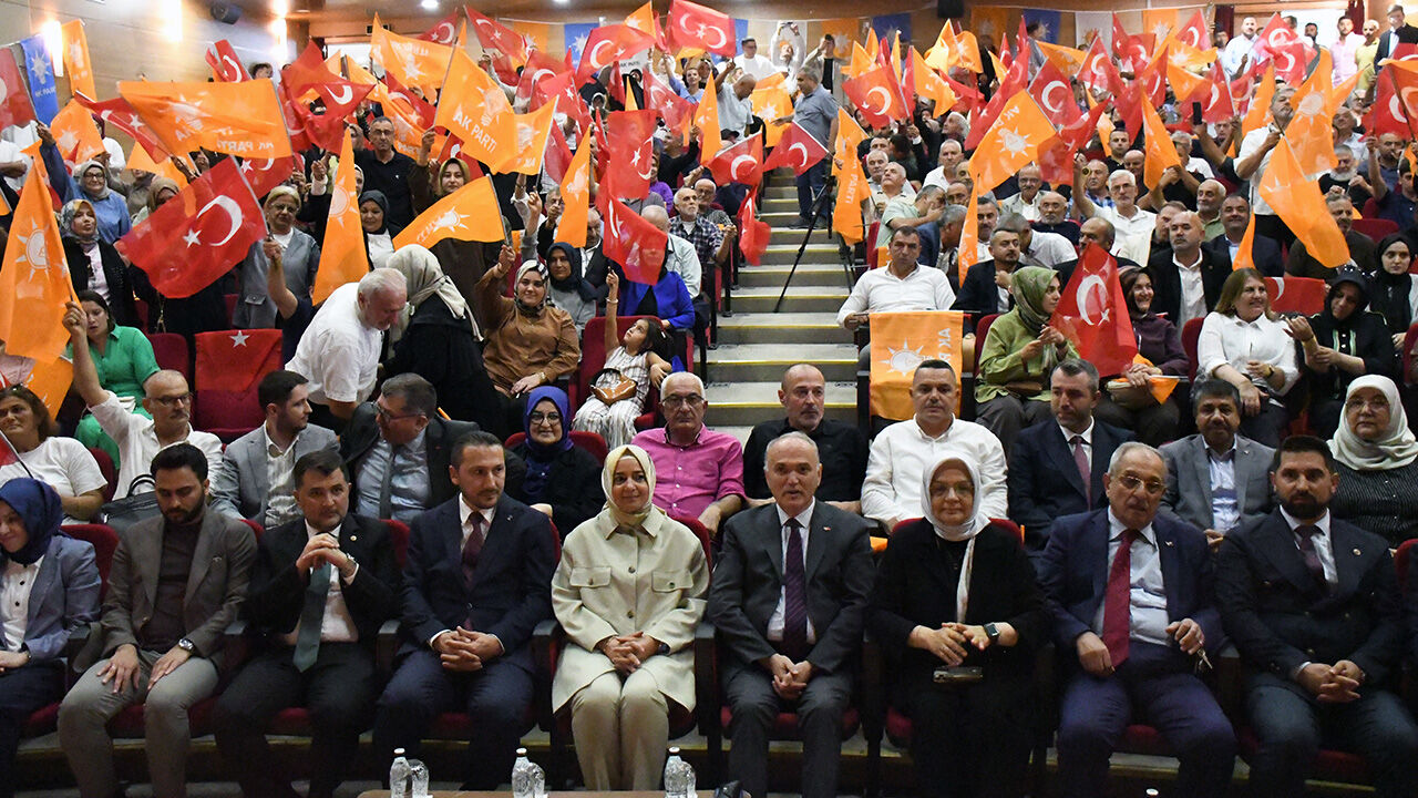 Ak Parti̇ 2