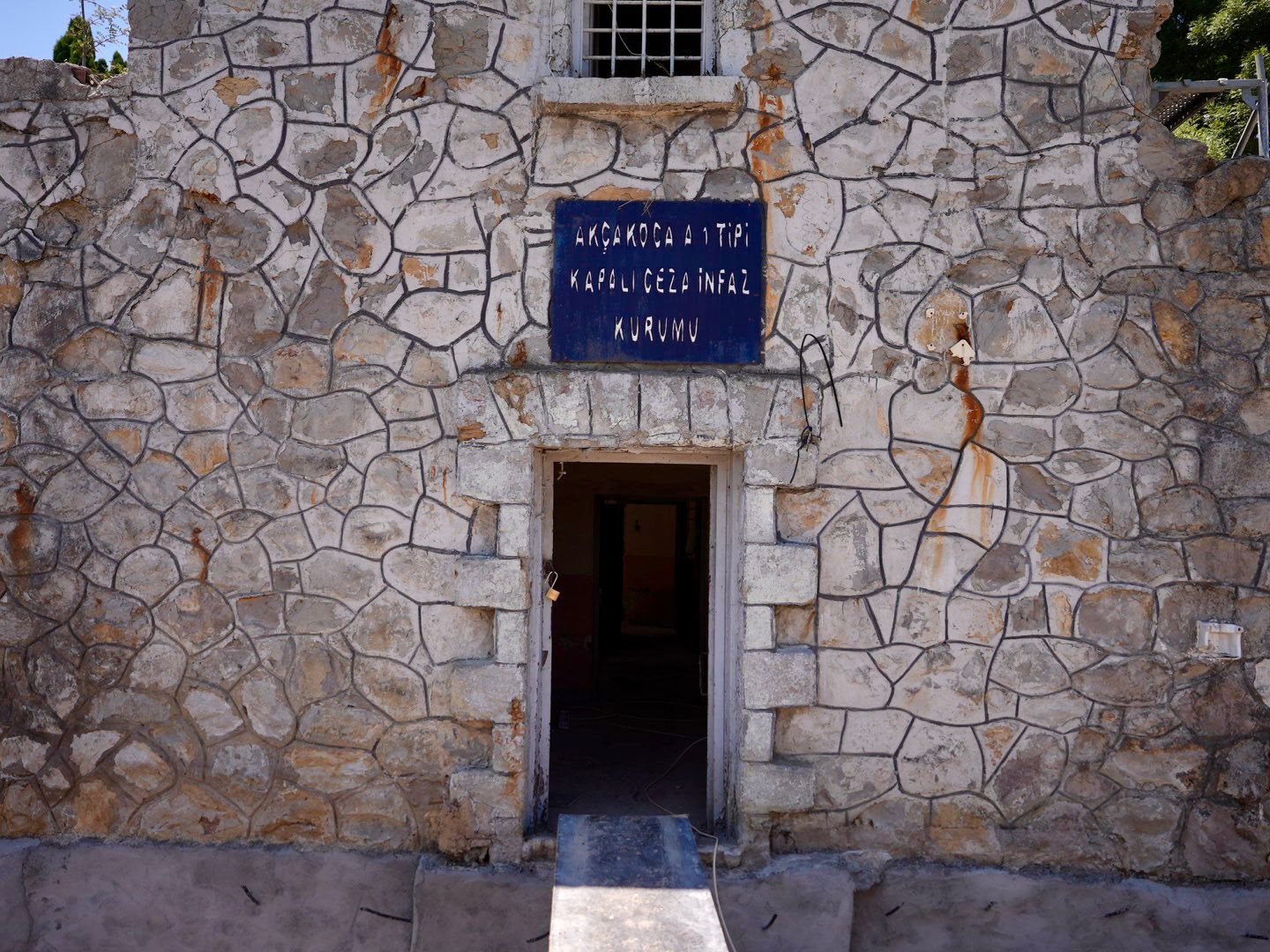 Akçakoca Cezaevi Kütüphanesi (7)