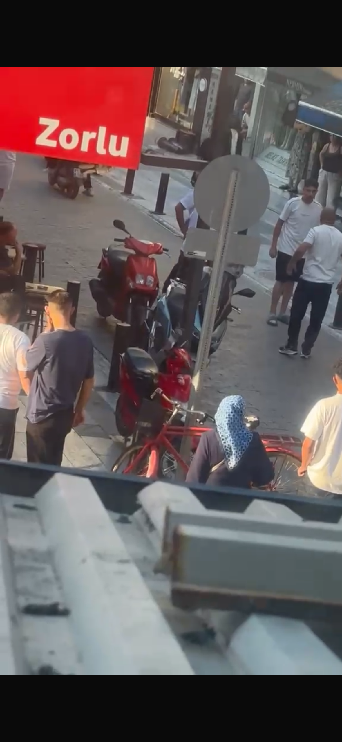 KENTİN GÖBEĞİNDE KANLI KAVGA