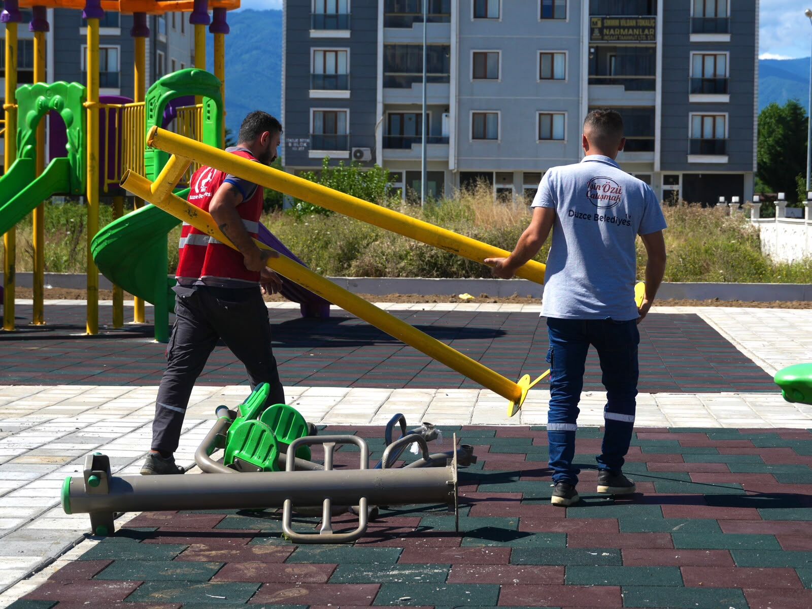 Mergiç Mahalle Parkı (2)