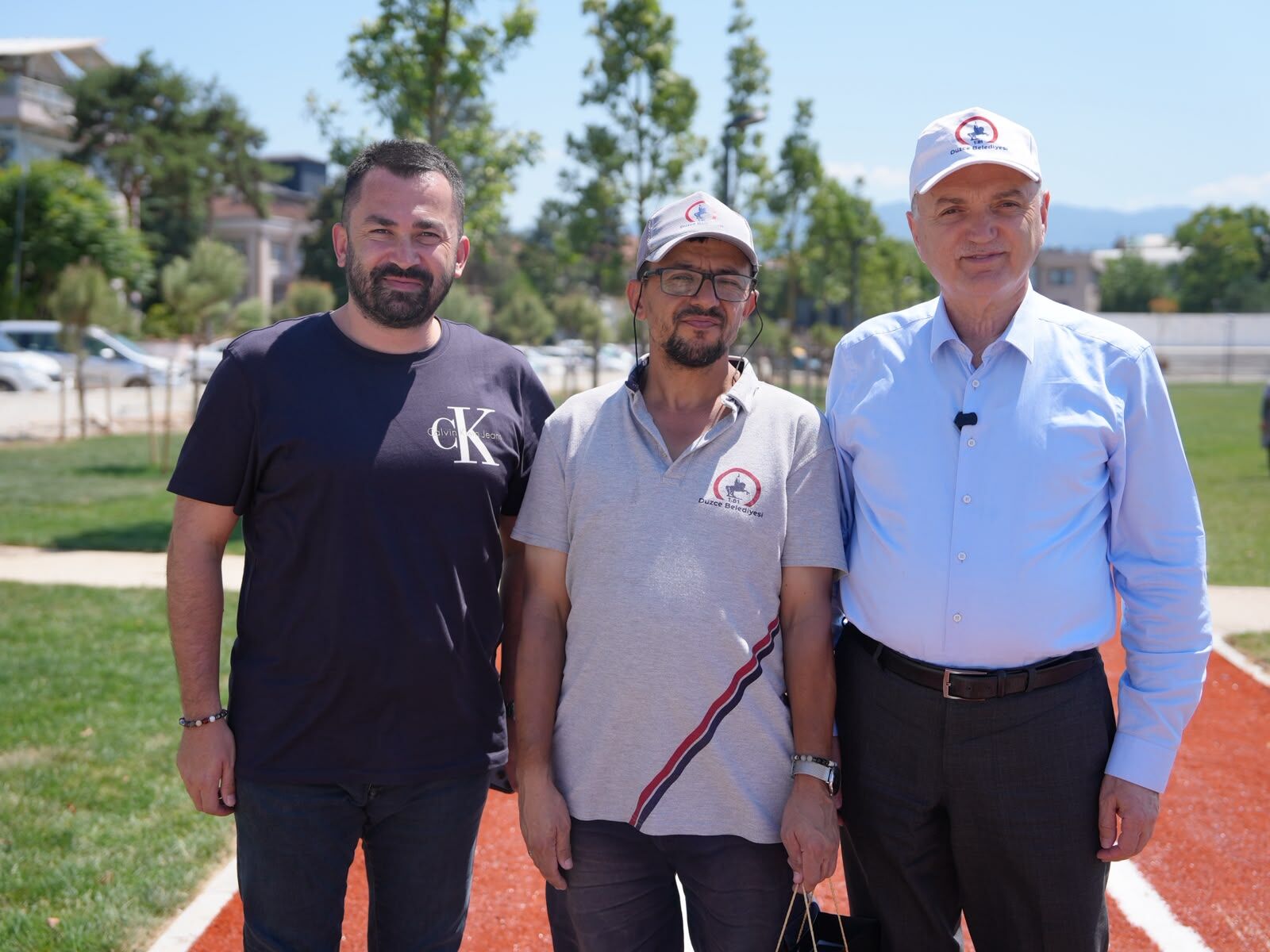 Temizlik Işçisi Ödüllendirildi (3)