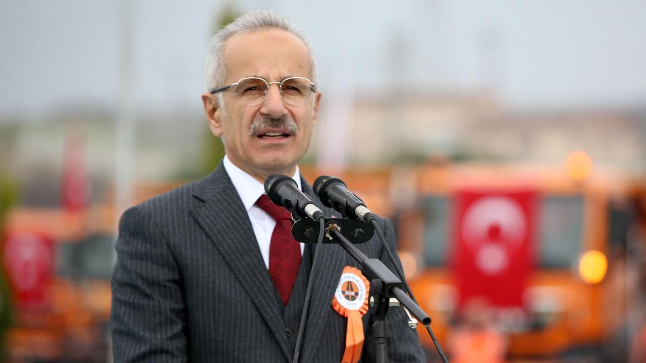 Uraloglu 2191144