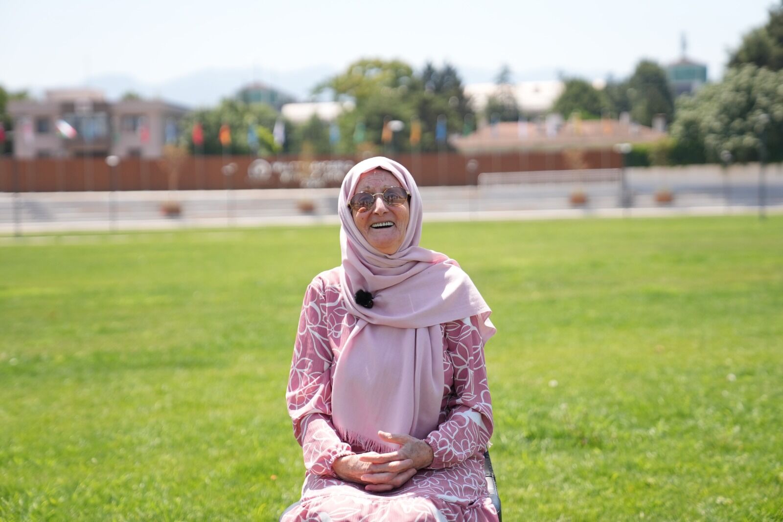 Tütün Tarlasindan, Sosyal Yaşam Alanina (5)