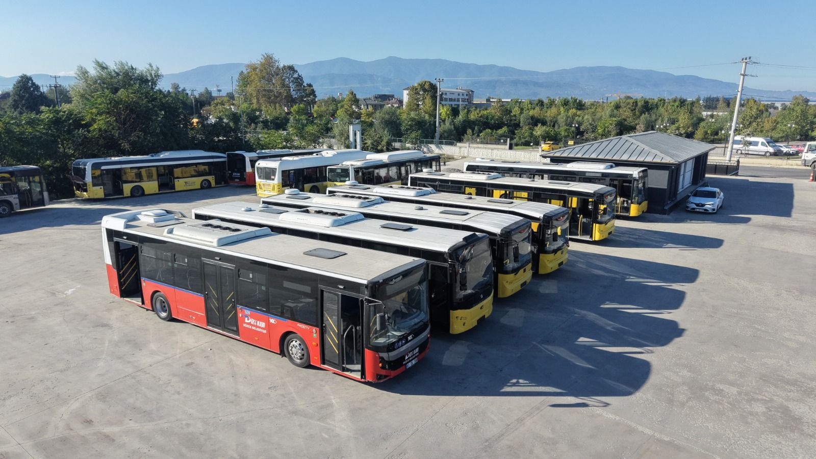 9 Yeni̇ Otobüs