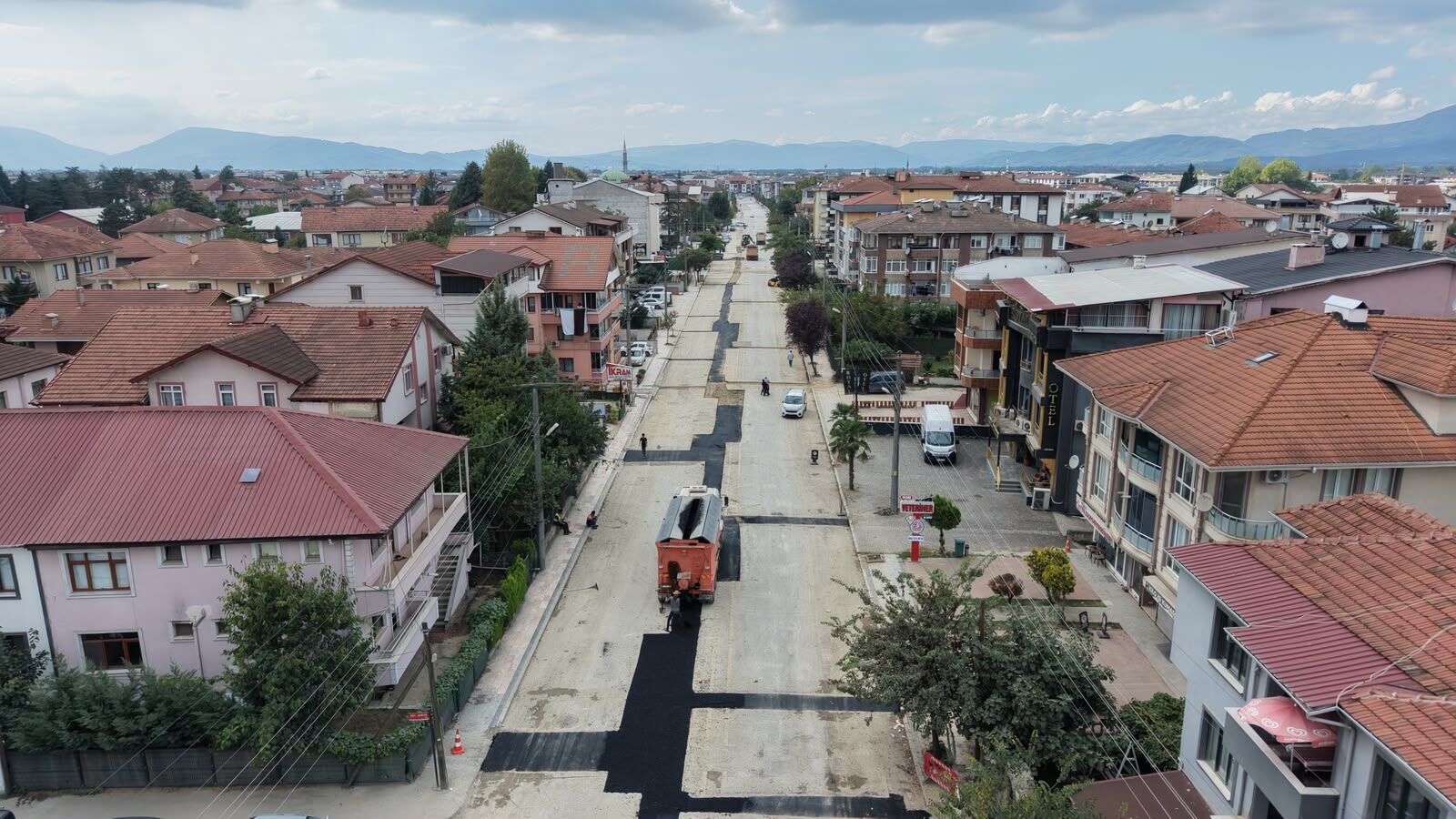 Şehir Şebekesi Bozulan Yolların Onarımı (1)