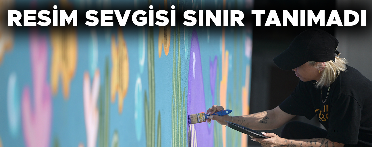 YAŞADIĞI MAHALLEYİ RENGARENK YAPTI